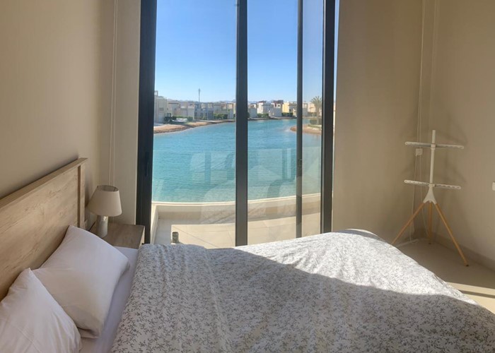 4 BR Villa with lagoon view in Tawila - 12